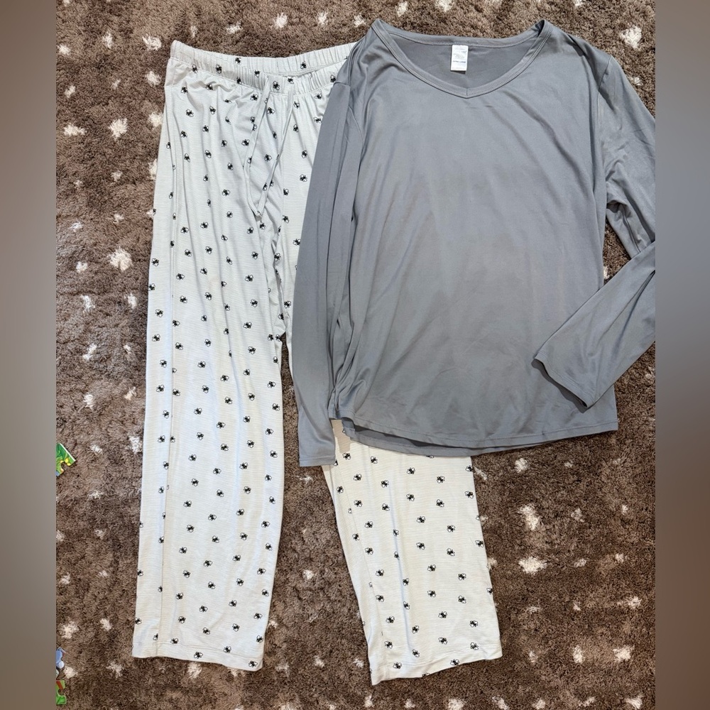 Mia + Tess Bee Print Pajama Set NWOT Top XL Bottoms L